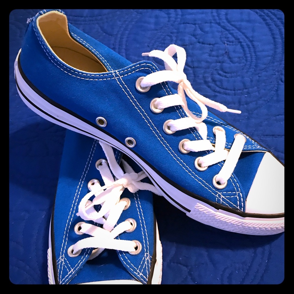 Women’s Blue Converse